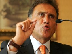 Miguel Ángel Yunes presentará una denuncia por daño moral, contra las personas que pretenden involucrarlo en el hecho. ARCHIVO /