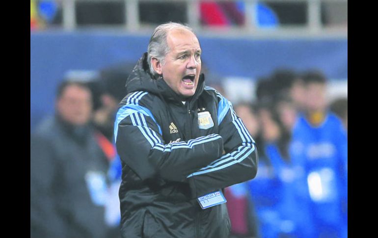 Sabella ha sido criticado por jugársela únicamente con sus consentidos, dejando fuera a jugadores que pasan por un buen momento. EFE /