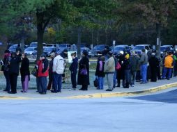 Parte del aumento se debe a que un mayor número de personas volvió al mercado laboral, pero no todas encontraron empleo. ARCHIVO /