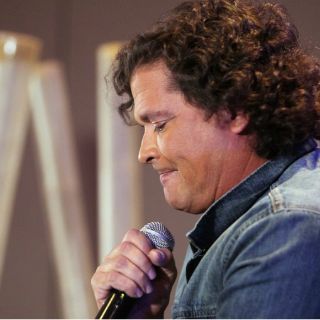 Carlos Vives experimenta con su nuevo disco
