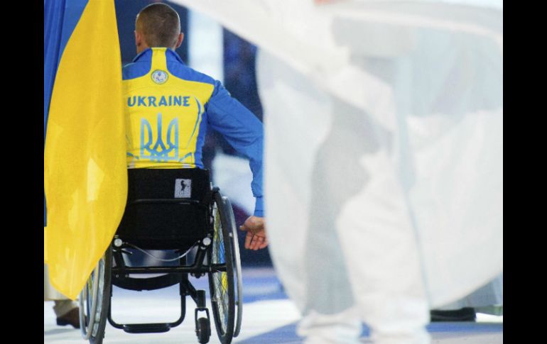 De parte de la delegación ucraniana sólo asistió su abanderado, por los problemas en ese país. EFE /