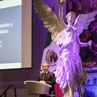 Legalizar mariguana no resuelve problema de fondo: Calderón