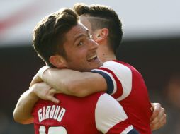 El Arsenal se acerc cada vez más a la conquista de un título, luego de varios años de sequía. AP /