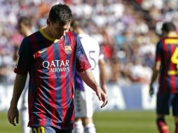 El argentino, Lionel Messi, estuvo otra vez lejos de conectar en el campo sin poder resolver de manera individual para su equipo. AFP /