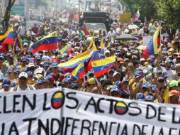 Manifestantes protestan con ollas vacías contra el gobierno del presidente Nicolás Maduro en San Cristóbal. EFE /