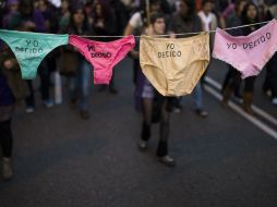 La manifestación transcurió en un ambiente festivo, en el que se corearon numerosas consignas. AP /