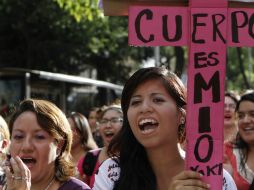 Yakiri Rubio encabeza la marcha por el Día Internacional de la Mujer en la Ciudad de México. AP /