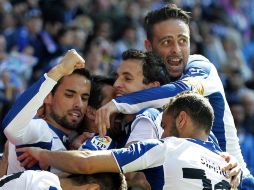 El Espanyol celebra el gol conseguido ante Elche, durante el partido de la vigésimo séptima jornada de la Liga de la Primera División. EFE /