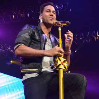 Romeo Santos enamora a la Arena Ciudad de México