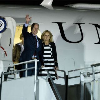 Biden llega a Chile para investidura de Bachelet y tratar crisis en Venezuela