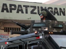 Elementos del Ejército resguardan las instalaciones donde se encuentra el cuerpo de Nazario Moreno, alias el ''Chayo''. NTX /