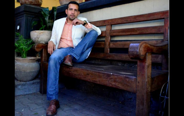 Santoscoy prepara una exposición de arte abstracto que invadirá la sala 'Sixto Ibarra'.  /