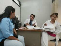 Los síntomas que presenta está afección son: hemorragias, moretones sin causa aparente y sangrado menstrual abundante. ARCHIVO /