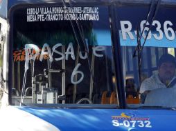 Los choferes solicitan a la ciudadanía los apoye para mejorar el sistema de transporte público y buscar una solución al problema. ARCHIVO /