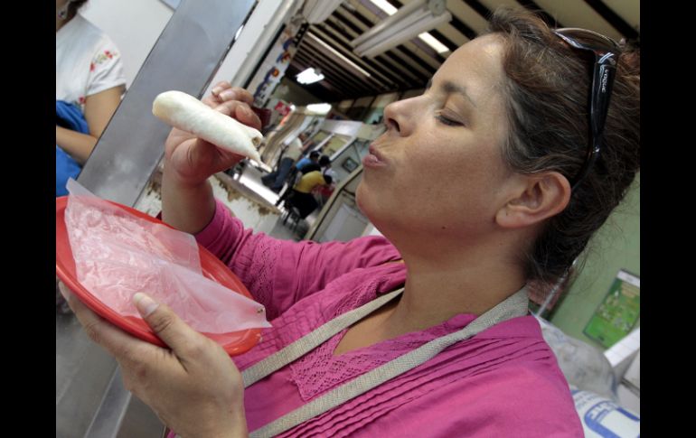 En México son muy comunes los tacos de maguey, se acompañan con guacamole, para destacar su especial sabor. ARCHIVO /