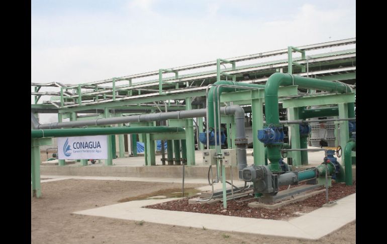 Exponen que la tratadora está rebasada pues recibe tres mil metros cúbicos por segundo, cuando está diseñada para 2.5. ARCHIVO /