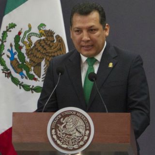 Autodefensas operan fuera de la ley, reitera la CNDH