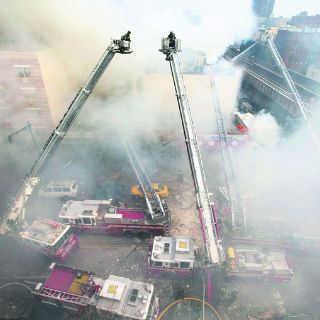 Mexicanos, entre las víctimas de edificios derrumbados en Harlem