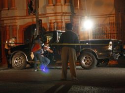 Peritos realizaron los primeros trabajos de investigación en la zona del ataque.  /