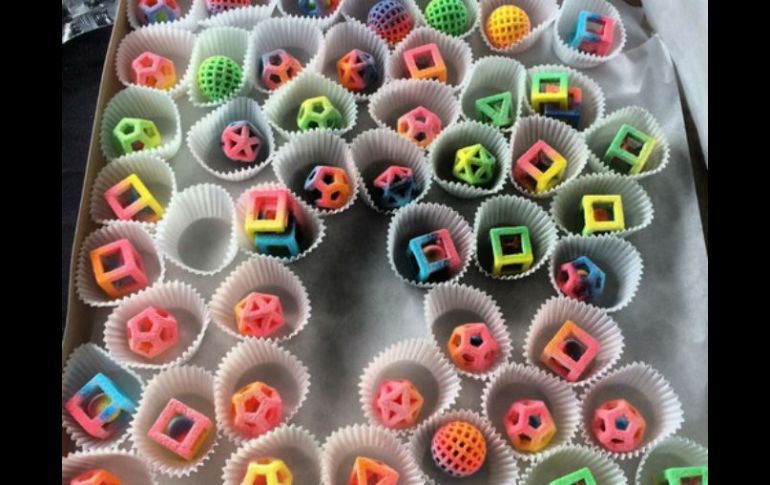 El objetivo de haber creado esta maquina es que permite crear figuras en 3D que a mano sería casi imposible reproducir. ESPECIAL /