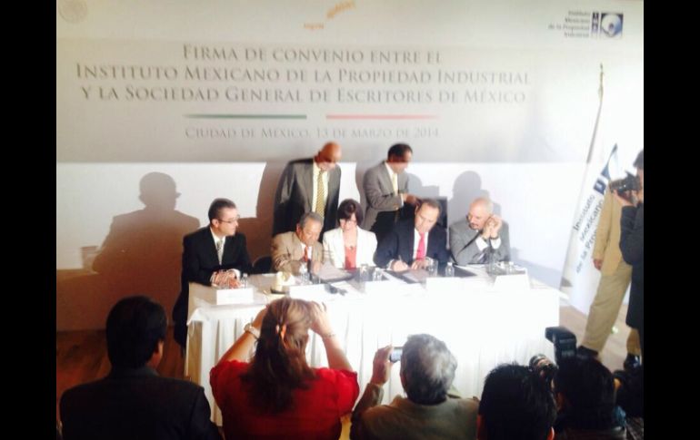 Este convenio, además de proteger el derecho de autor, otorgará certeza jurídica al usuario. Imagen tomada de @SACM_Oficial. ESPECIAL /