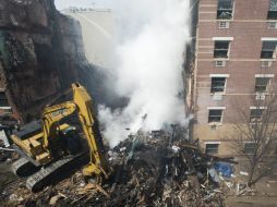 Imagen de la zona del incendio de ayer provocada por la explosión provocada por una fuga de gas. EFE /