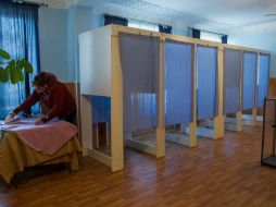 Rusia ''respetará los resultados del referendo'' en Crimea, dice el canciller; añade que sanciones perjudicarían las relaciones. AP /