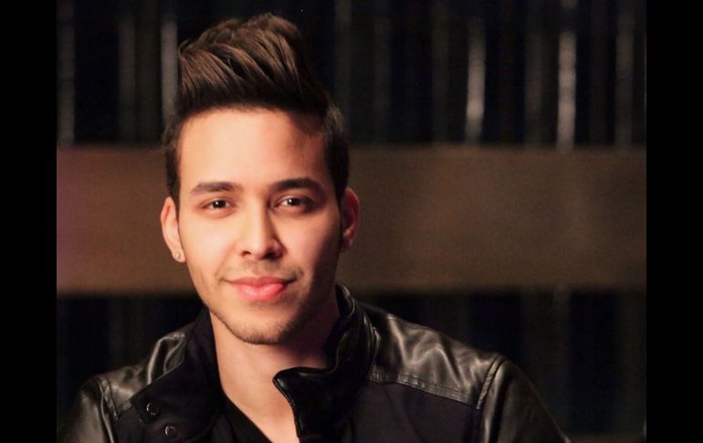 El cantautor, Prince Royce, rebasó 30 mil copias vendias por éxitos como 'Darte un beso' y 'Nada'. ARCHIVO /