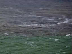 A pesar de que el interior del planeta cuenta con agua equivalente a la de cinco océanos, de momento es inalcanzable. EFE /