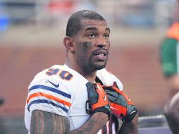Julius Peppers tiene ocho temporadas con al menos 10 capturas de mariscal de campo. AP /