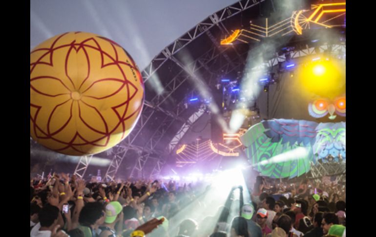 Más de 40 mil personas se dieron cita en el primer día del festival. ESPECIAL /