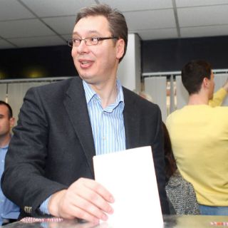 El centroderecha gana elecciones parlamentarias serbias