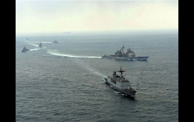 Los disparos de misiles se consideran una protesta por las maniobras que Corea del Sur y EU realizan en el sur de la península. AP /