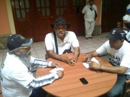 José Manuel Mireles señala que las autodefensas temen que el Gobierno Federal los detenga cuando termine la limpia de los criminales. SUN /