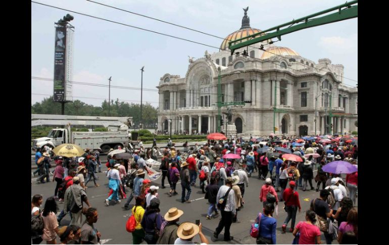 Miembros del CNTE marcharán en la Ciudad de México este martes en contra de la armonización de la reforma educativa. ARCHIVO /
