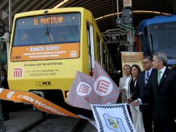 El Jefe de Gobierno del DF dio el banderazo de uno de los trenes recuperados. NTX /