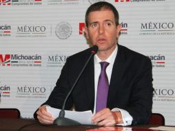 Alfredo Castillo (foto) informa hay una orden de aprehensión en contra del ex secretario de Finanzas del estado, Humberto Suárez. ARCHIVO /