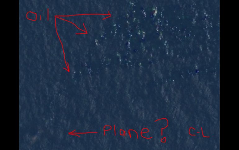 La intérprete publica esta imagen, donde asegura se ve el avión desaparecido. ESPECIAL /
