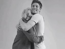 Las personas que se mostraban intolerantes hacia aquellos con preferencias sexuales distintas, vencen sus prejuicios y se comunican. ESPECIAL /