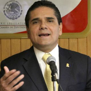 Entregan petición para Comisión sobre Oceanografía