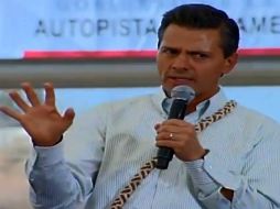 Peña Nieto afirma que con la autopista se detona el desarrollo, propicia el empleo y atrae más inversiones. ESPECIAL /