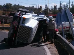 Al lugar llegaron elementos de Protección Civil y Bomberos.  /