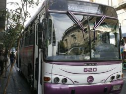 Personal de la Secretaría de Movilidad revisó la ruta 249 luego de un reporte de que choferes se estaban emborrachando. ARCHIVO /