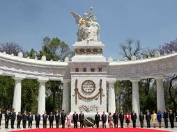 El Presidente Enrique Peña Nieto realiza una guardia solemne de honor en memoria del Benemérito Benito Juárez García. ESPECIAL /
