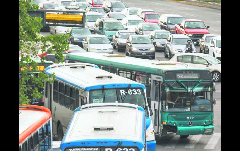 El paisaje de la ciudad. El cambio de modelo en el transporte deberá incluir mejoras en la situación laboral de los choferes.  /