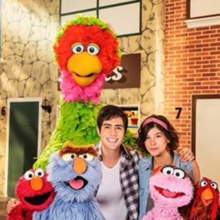 Dar voz a 'Lola' y 'Elmo', un gusto para actores de doblaje