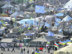 Reunión. Banderas europeas ondean en la Plaza de la Independencia de Kiev, Ucrania, el 21 de marzo del 2014.  /