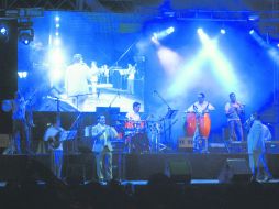Música para bailar fue una de las principales atracciones para los amantes de la salsa y las cumbias.  /
