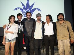 'Viento aparte' relata la historia de dos hermanos que, abandonados a su suerte, realizan un largo viaje a través del país.  /