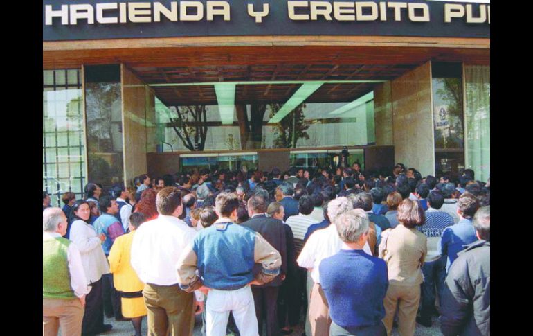 A casi un mes de que el Gobierno Federal suscribió el pacto fiscal, la dependencia afirma que los resultados han sido positivos. ARCHIVO /